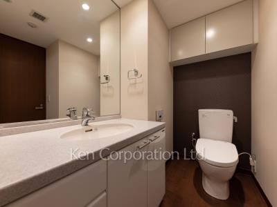 パウダールーム