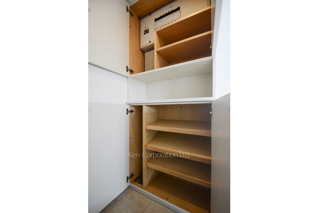 品川プリンス・レジデンスの写真 シューズクローゼット