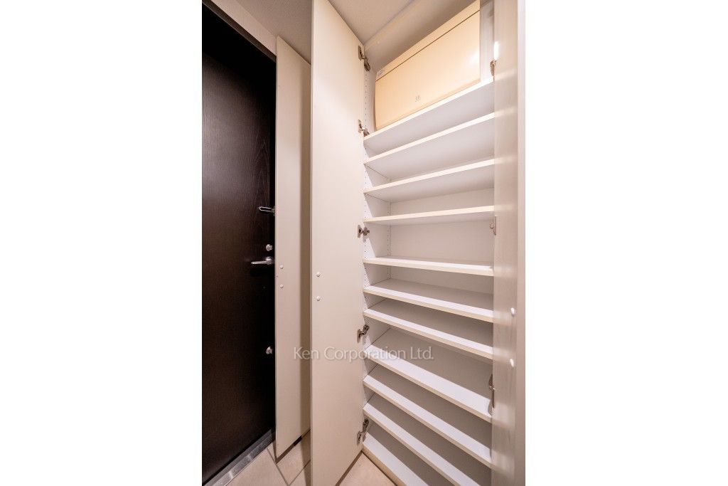 六本木ヒルズレジデンスの写真 シューズクローゼット