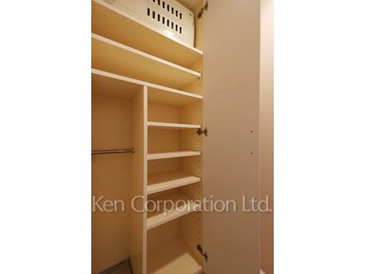 レジディア自由が丘の写真 シューズクローゼット