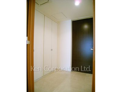 ストーリア赤坂の写真 玄関 ※3階の同じ間取タイプを撮影。仕様が異なることがあります。