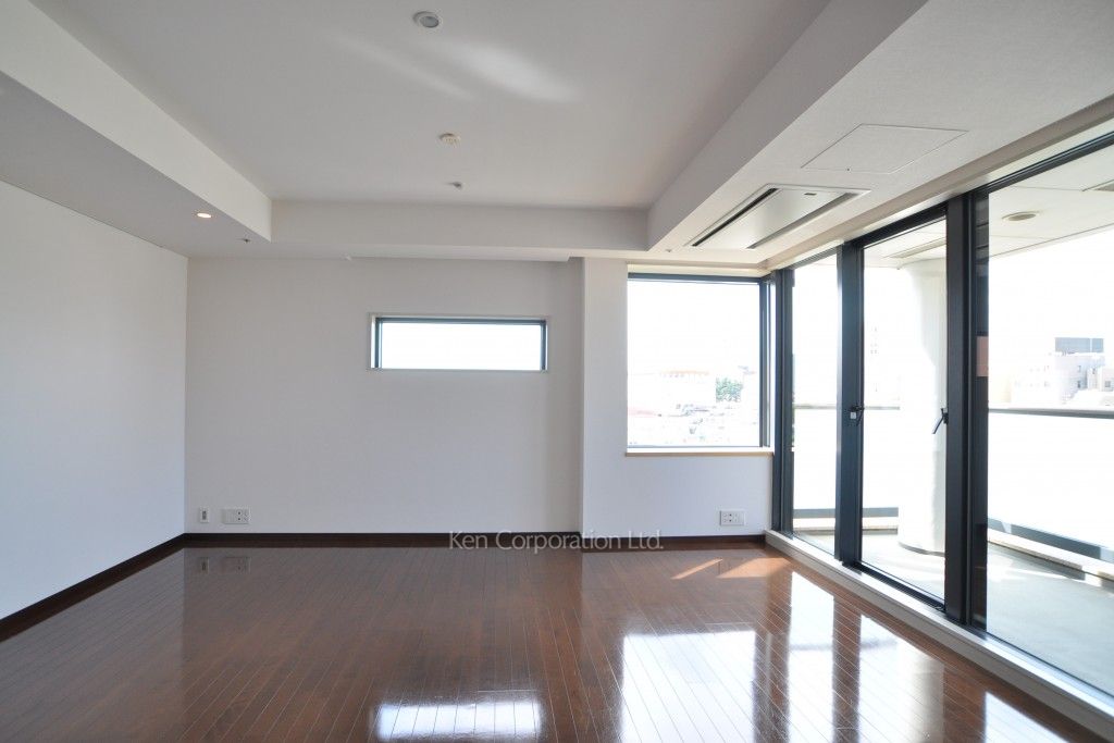 六本木ヒルズレジデンスの写真 リビングダイニング