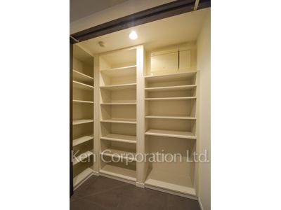 ザ・ウエストミンスター六本木の写真 シューズインクローゼット