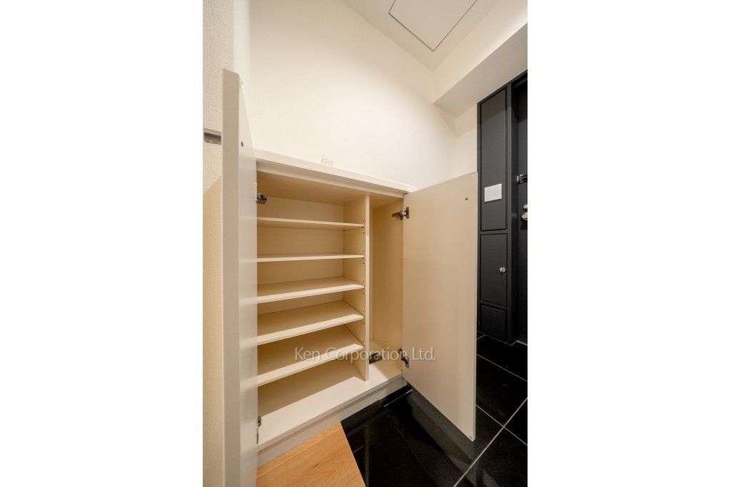 恵比寿ガーデンテラス弐番館の写真 シューズクローゼット