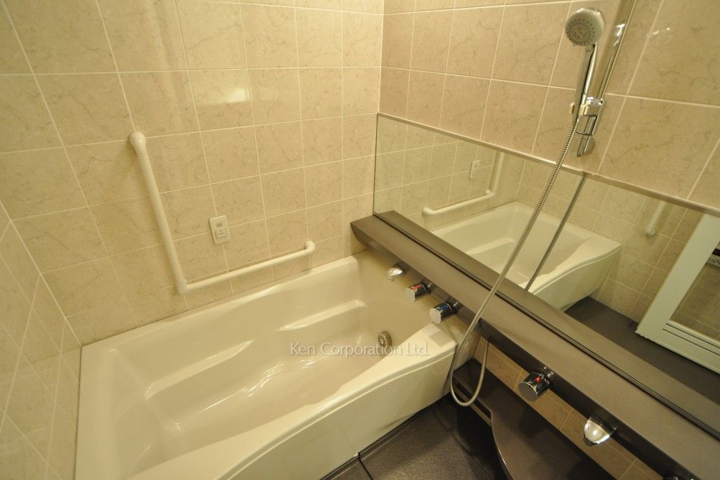 ラ・トゥール千代田の写真 バスルーム ※29階の同じ間取タイプを撮影。仕様が異なることがあります。