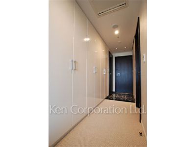 ラ・トゥール千代田の写真 玄関 ※30階の同じ間取タイプを撮影。仕様が異なることがあります。