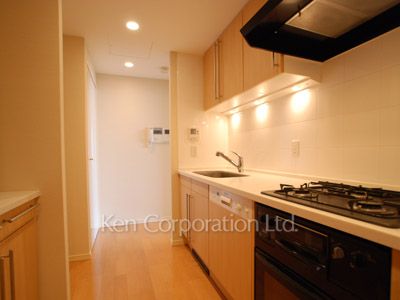 ラ・トゥール千代田の写真 キッチン ※23階の同じ間取タイプを撮影。仕様が異なることがあります。