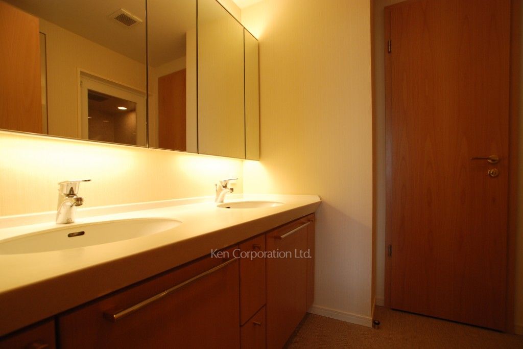 ラ・トゥール千代田の写真 パウダールーム ※23階の同じ間取タイプを撮影。仕様が異なることがあります。