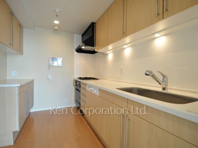 ラ・トゥール千代田の写真 キッチン ※29階の同じ間取タイプを撮影。仕様が異なることがあります。