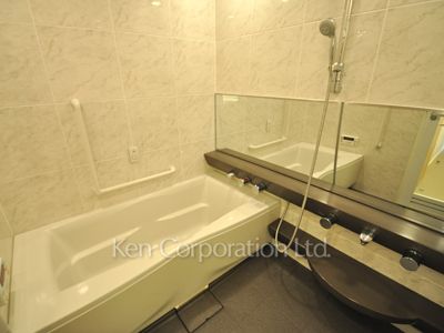 ラ・トゥール千代田の写真 バスルーム ※29階の同じ間取タイプを撮影。仕様が異なることがあります。