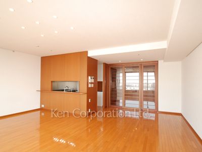 青山パークタワーの写真 居室（LDなど）