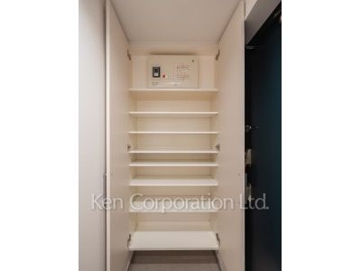 KDXレジデンス半蔵門の写真 シューズクローゼット