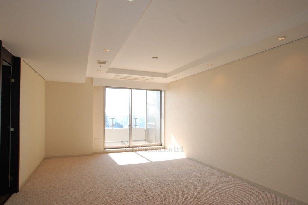 ラ・トゥール汐留の写真 ベッドルーム ※50階の同じ間取タイプを撮影。仕様が異なることがあります。