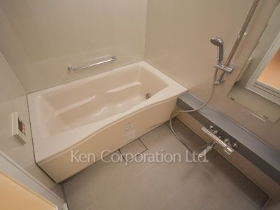 バスルーム ※13階の同じ間取タイプを撮影。仕様が異なることがあります。