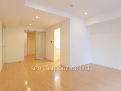 レジディア西麻布の写真 居室（LDなど） ※3階の同じ間取タイプを撮影。仕様が異なることがあります。