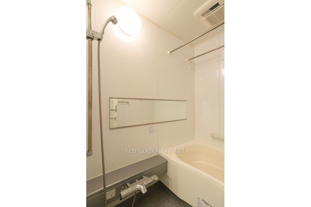 レジディア西麻布の写真 バスルーム ※3階の同じ間取タイプを撮影。仕様が異なることがあります。