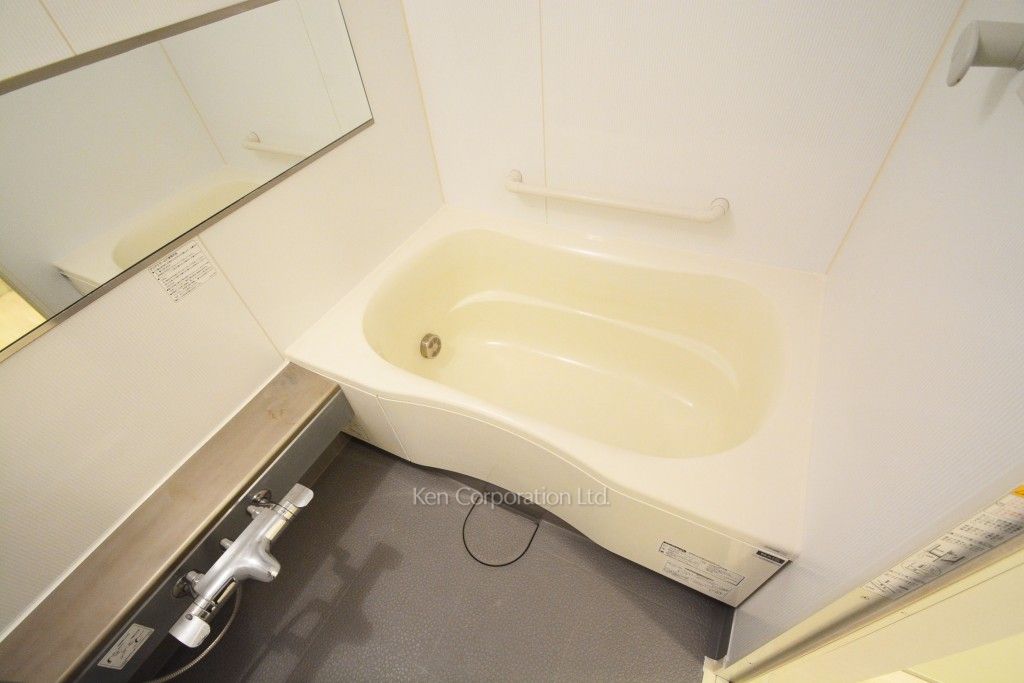 バスルーム ※8階の同じ間取タイプを撮影。仕様が異なることがあります。