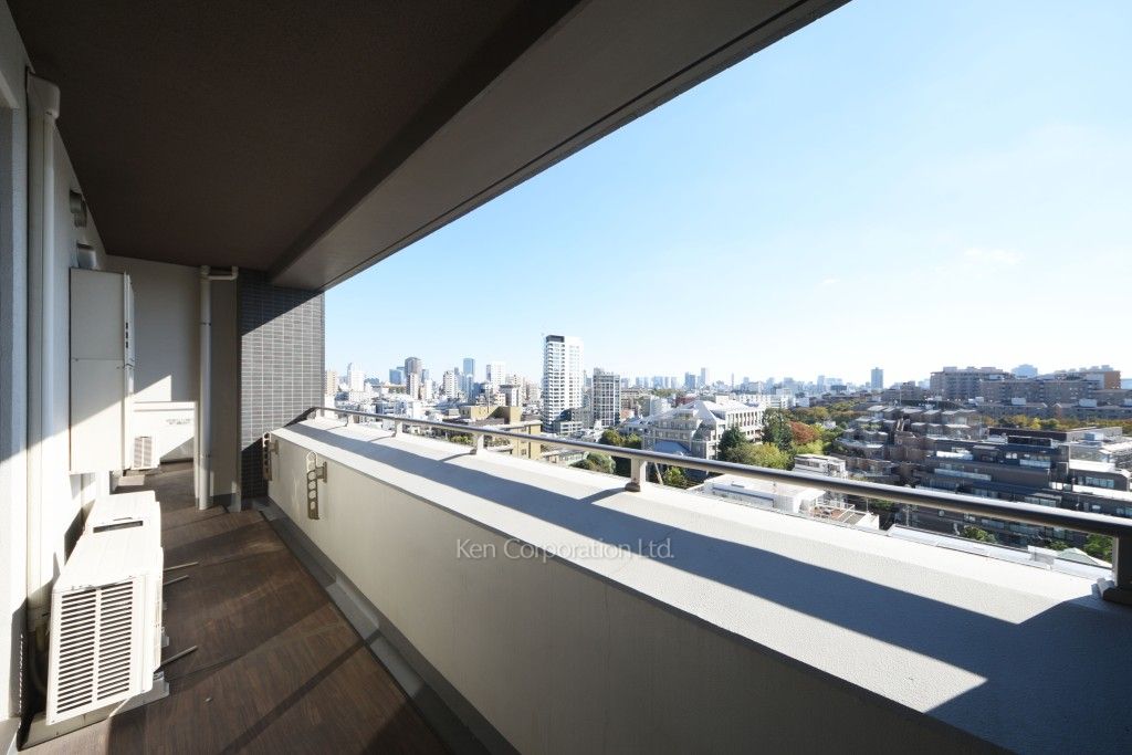 レジディア西麻布の写真 バルコニー