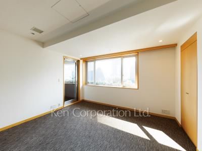 居室（LDなど） ※8階の同じ間取タイプを撮影。仕様が異なることがあります。