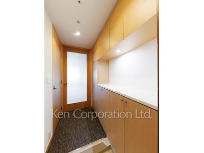 ホール ※8階の同じ間取タイプを撮影。仕様が異なることがあります。