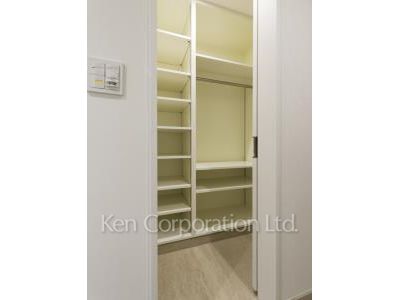 シューズインクローゼット ※6階の同じ間取タイプを撮影。仕様が異なることがあります。