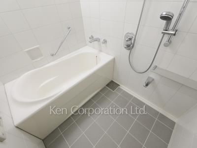 バスルーム ※6階の同じ間取タイプを撮影。仕様が異なることがあります。