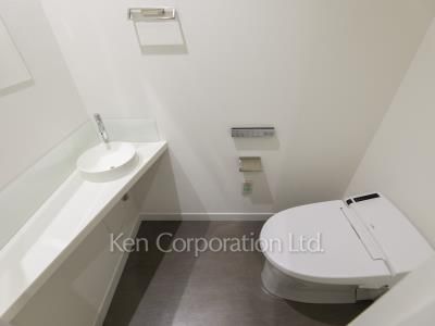 トイレ ※6階の同じ間取タイプを撮影。仕様が異なることがあります。