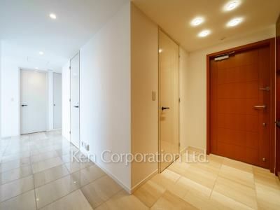 青山パークタワーの写真 玄関