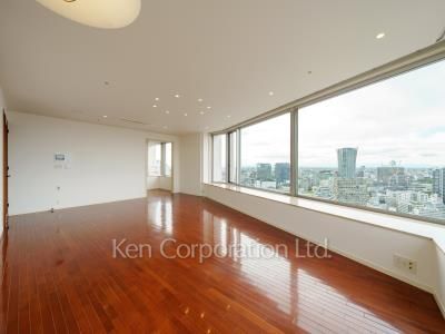 青山パークタワーの写真 居室（LDなど）