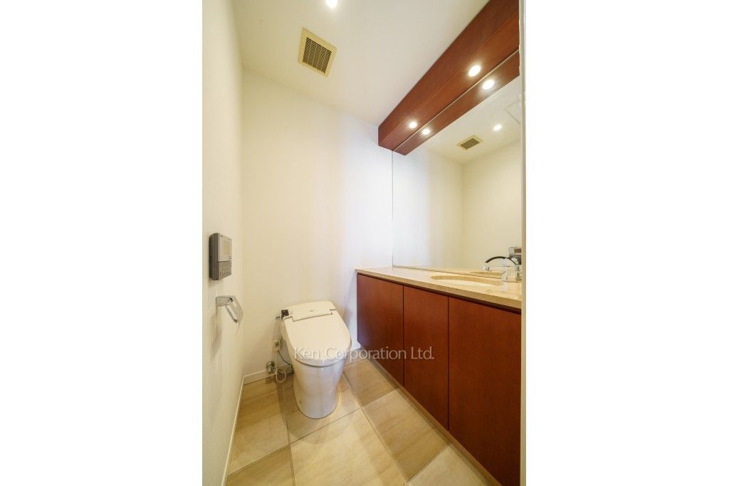 青山パークタワーの写真 トイレ