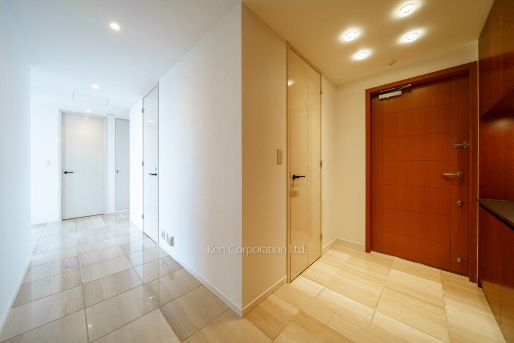 青山パークタワーの写真 玄関