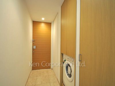 レジディアタワー乃木坂の写真 玄関 ※4階の同じ間取タイプを撮影。仕様が異なることがあります。