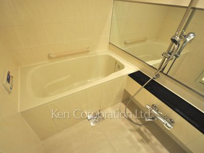 レジディアタワー乃木坂の写真 バスルーム ※4階の同じ間取タイプを撮影。仕様が異なることがあります。