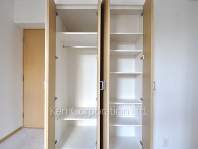レジディアタワー乃木坂の写真 クローゼット ※4階の同じ間取タイプを撮影。仕様が異なることがあります。