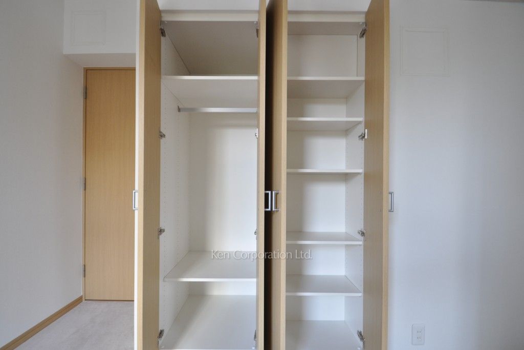 レジディアタワー乃木坂の写真 クローゼット ※4階の同じ間取タイプを撮影。仕様が異なることがあります。