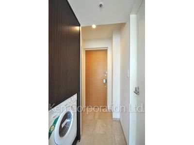 レジディアタワー乃木坂の写真 玄関 ※12階の同じ間取タイプを撮影。仕様が異なることがあります。