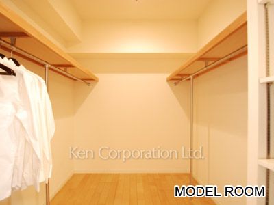 パークルージュ赤坂檜町の写真 ウォークインクローゼット ※14階の同じ間取タイプを撮影。仕様が異なることがあります。