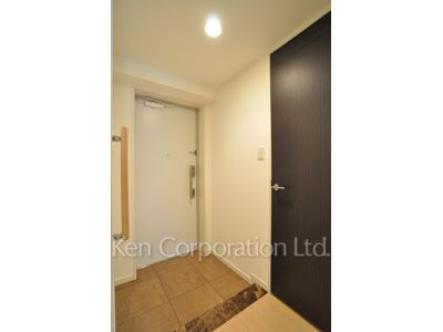 玄関 ※6階の同じ間取タイプを撮影。仕様が異なることがあります。