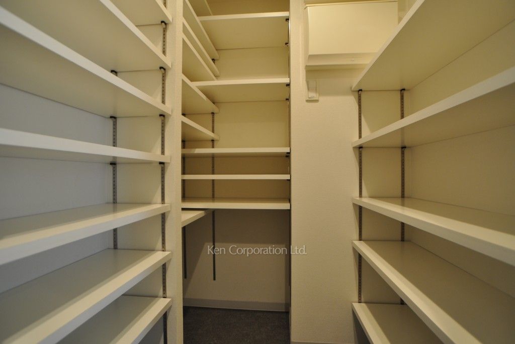 パークタワー芝浦ベイワード アーバンウイングの写真 シューズインクローゼット ※14階の同じ間取タイプを撮影。仕様が異なることがあります。