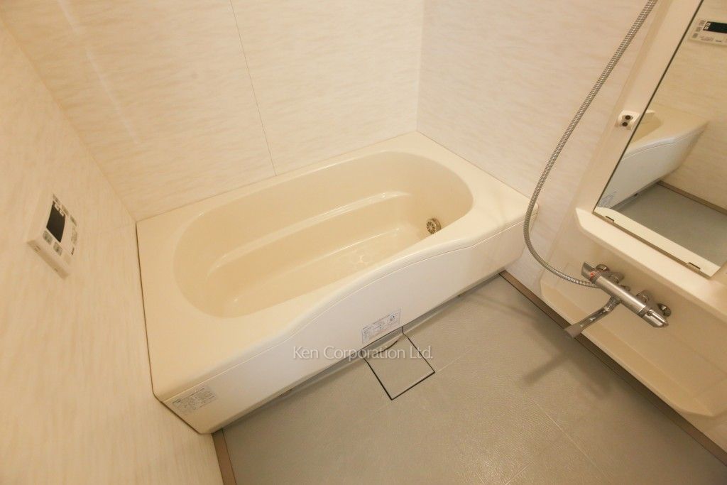 レジディアタワー麻布十番の写真 バスルーム ※6階の同じ間取タイプを撮影。仕様が異なることがあります。