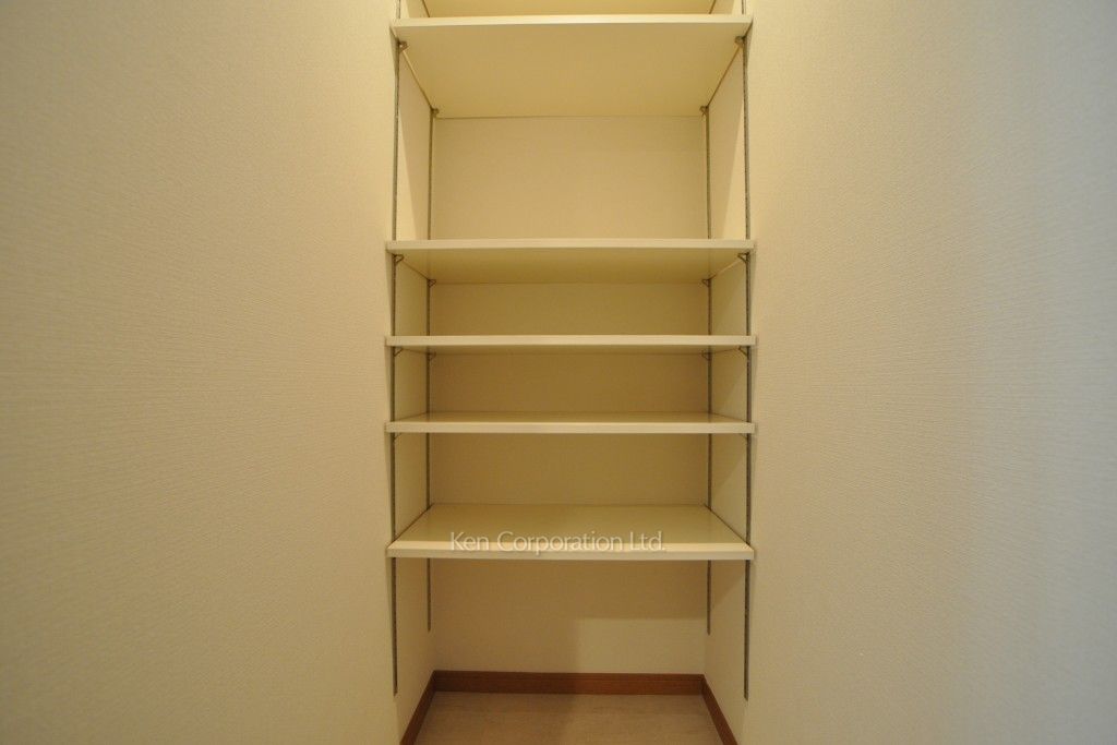 レジデンスシャルマン月島の写真 シューズインクローゼット