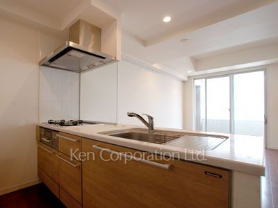 キッチン ※11階の同じ間取タイプを撮影。仕様が異なることがあります。