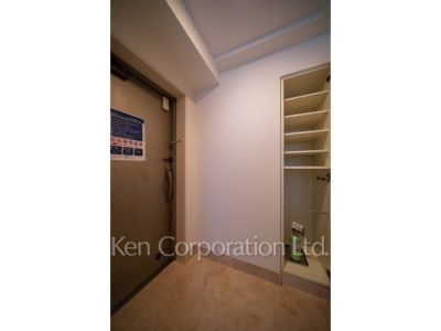 玄関 ※写真・画像は実際と異なる場合がございます。部屋写真は同一タイプのものです。（ただし、画像中にタイプ名の記載がある場合はその記載内容を優先します。）