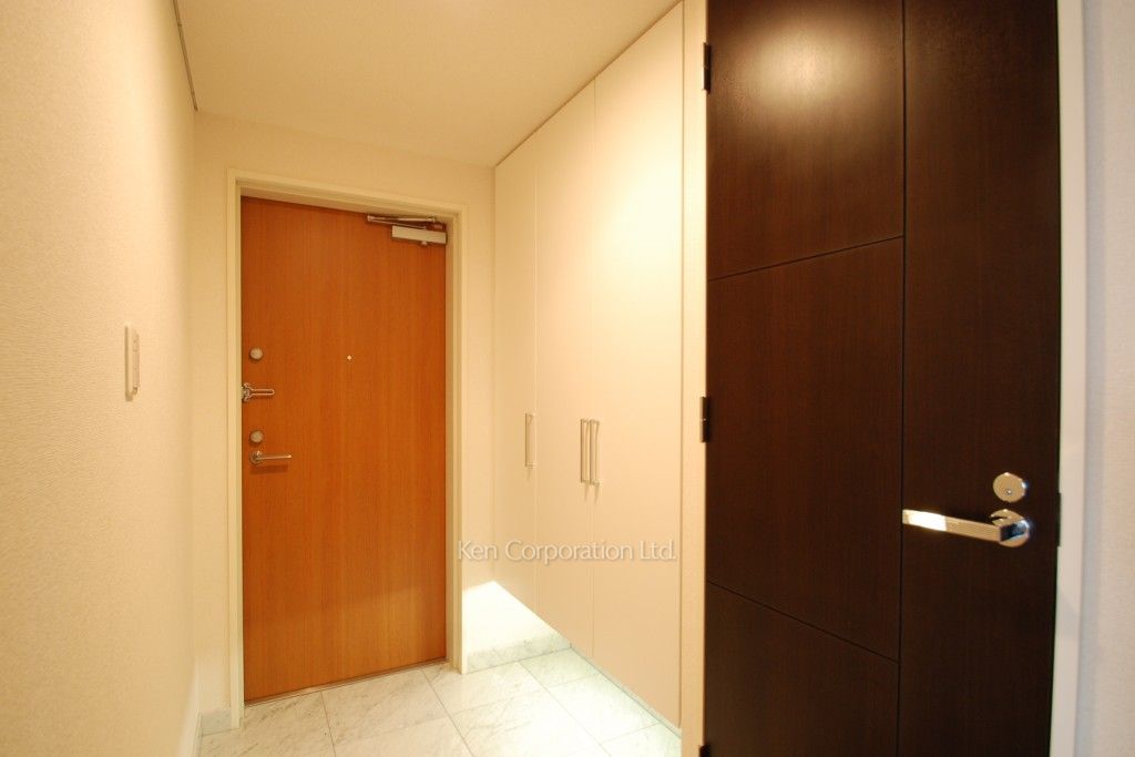 ParkAxis白金台の写真 玄関 ※10階の同じ間取タイプを撮影。仕様が異なることがあります。