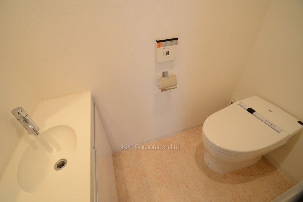 ParkAxis白金台の写真 トイレ ※6階の同じ間取タイプを撮影。仕様が異なることがあります。