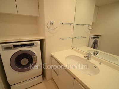 パウダールーム ※7階の同じ間取タイプを撮影。仕様が異なることがあります。