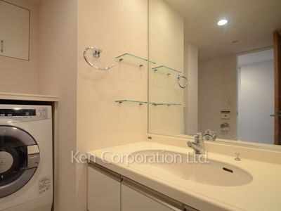 ParkAxis白金台の写真 パウダールーム ※12階の同じ間取タイプを撮影。仕様が異なることがあります。