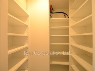 ParkAxis白金台の写真 シューズクローゼット ※10階の同じ間取タイプを撮影。仕様が異なることがあります。