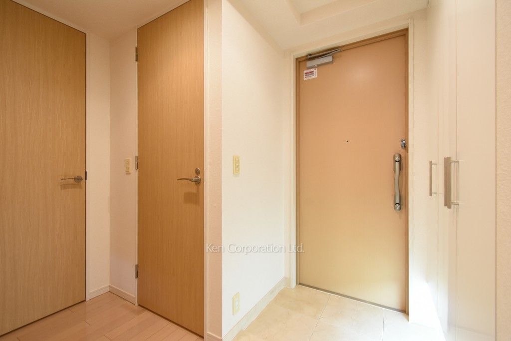 白金タワーの写真 玄関