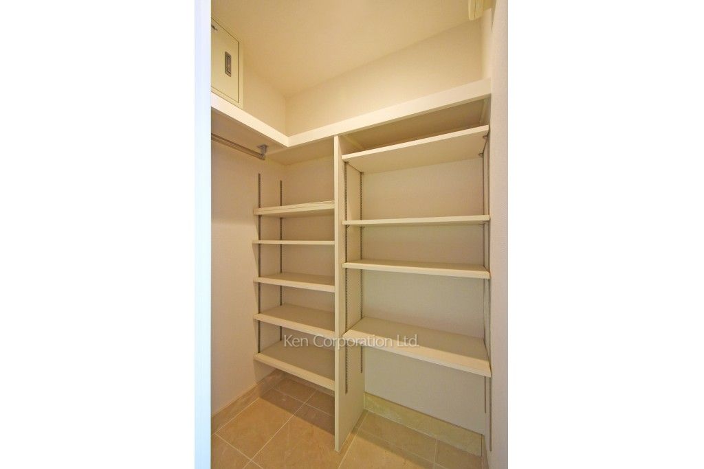 白金タワーの写真 シューズインクローゼット